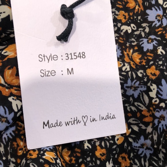 NWT Japner skirt Black w floral print. Ruffle layer in front sz medium - Picture 5 of 5